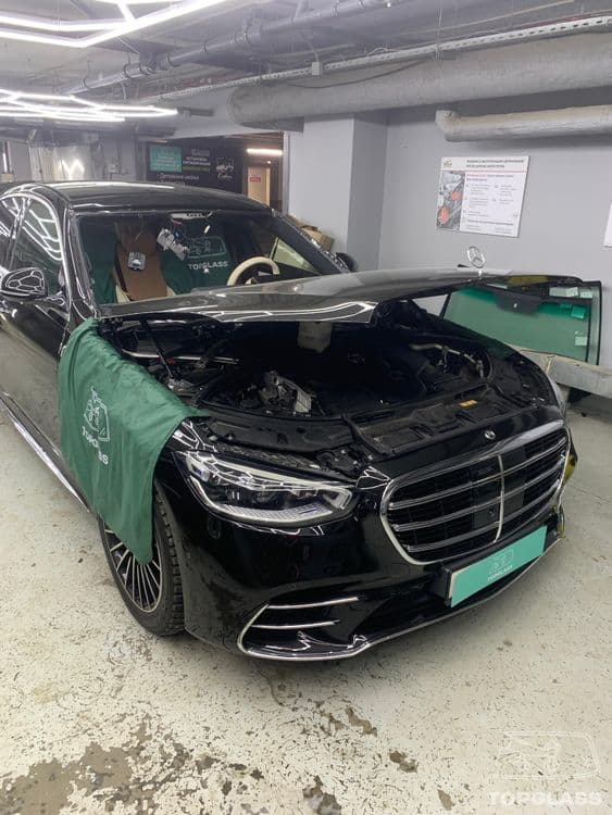Замена лобового стекла S-class 223