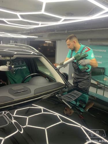 Замена автостекол в сервисном центре TopGlass